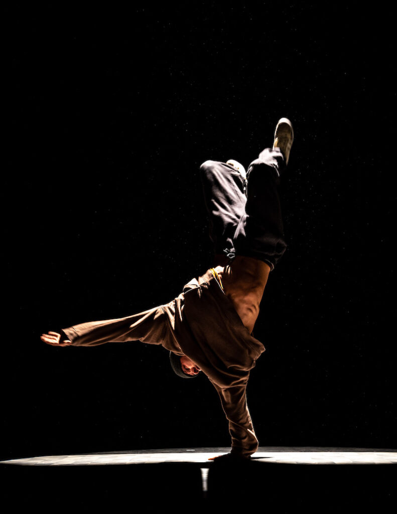 Vidéo portrait de Bboy Gali dans son spectacle "la vérité si je danse"